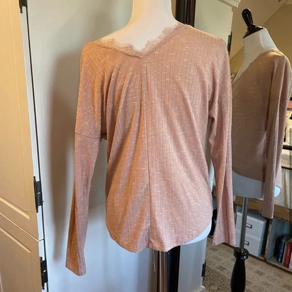 🔴 Blue Rain Small Pink Top - Picture 5 of 7